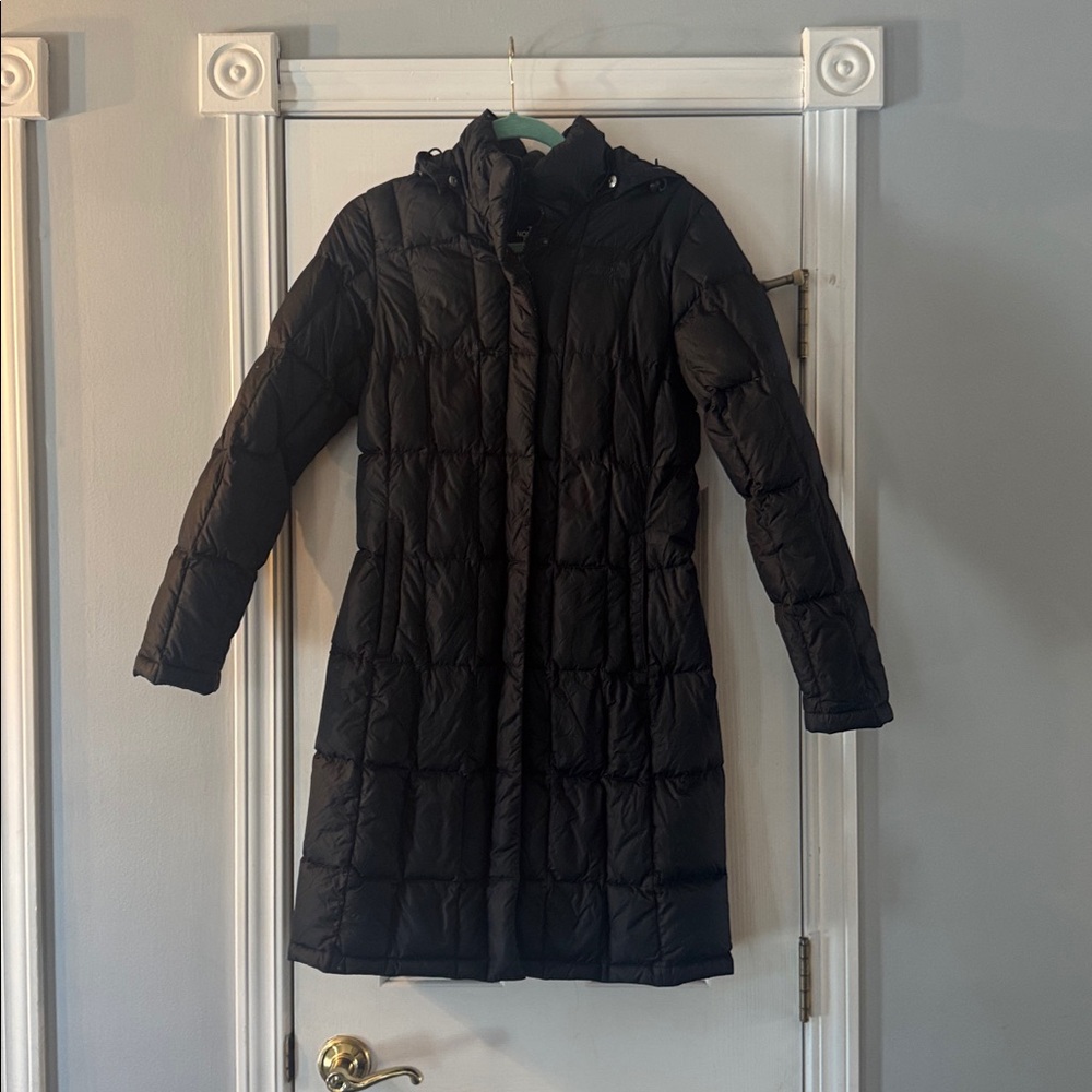 The North Face Metropolis Parka Down Puffer Jacket Black Women’s size Small